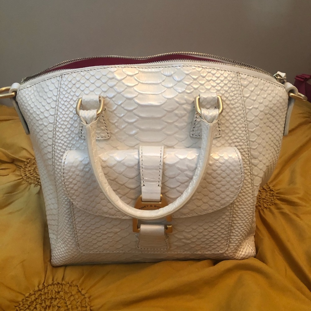 Dooney and Bourke pocketbook